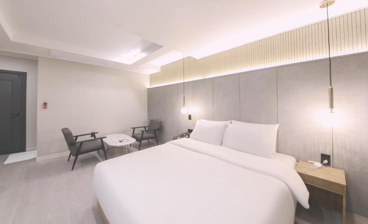 בוסאן Ariel Hotel מראה חיצוני תמונה