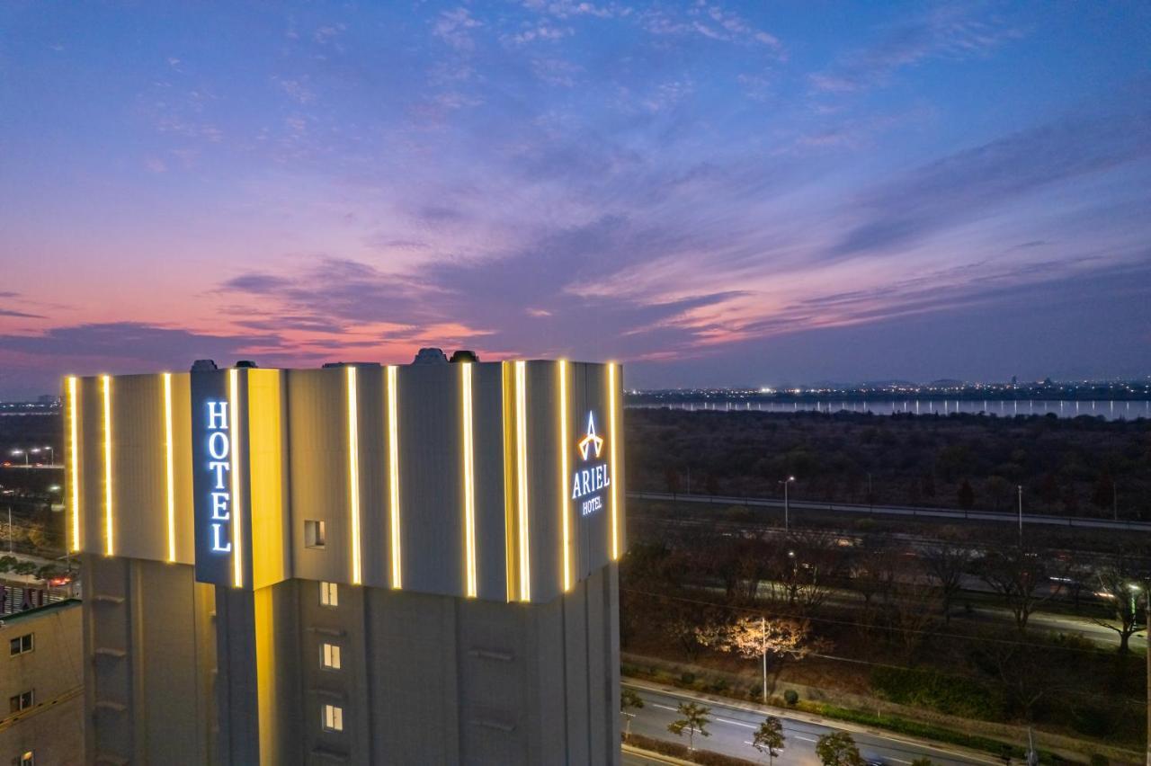 בוסאן Ariel Hotel מראה חיצוני תמונה