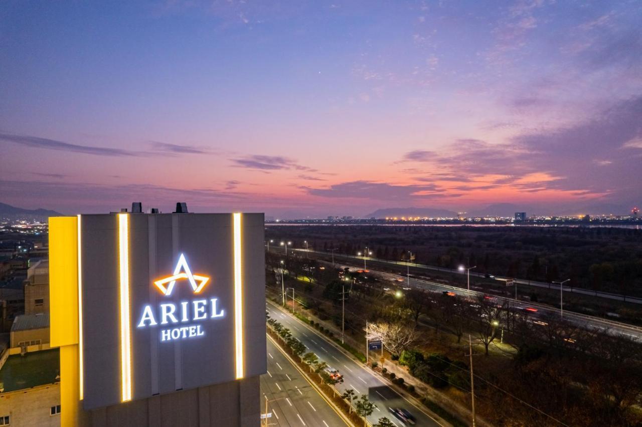 בוסאן Ariel Hotel מראה חיצוני תמונה