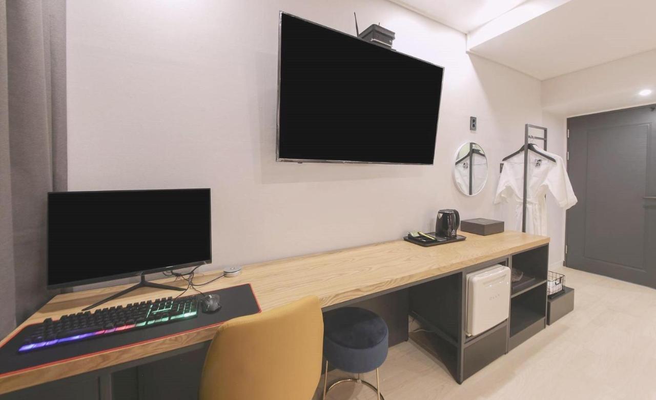 בוסאן Ariel Hotel מראה חיצוני תמונה
