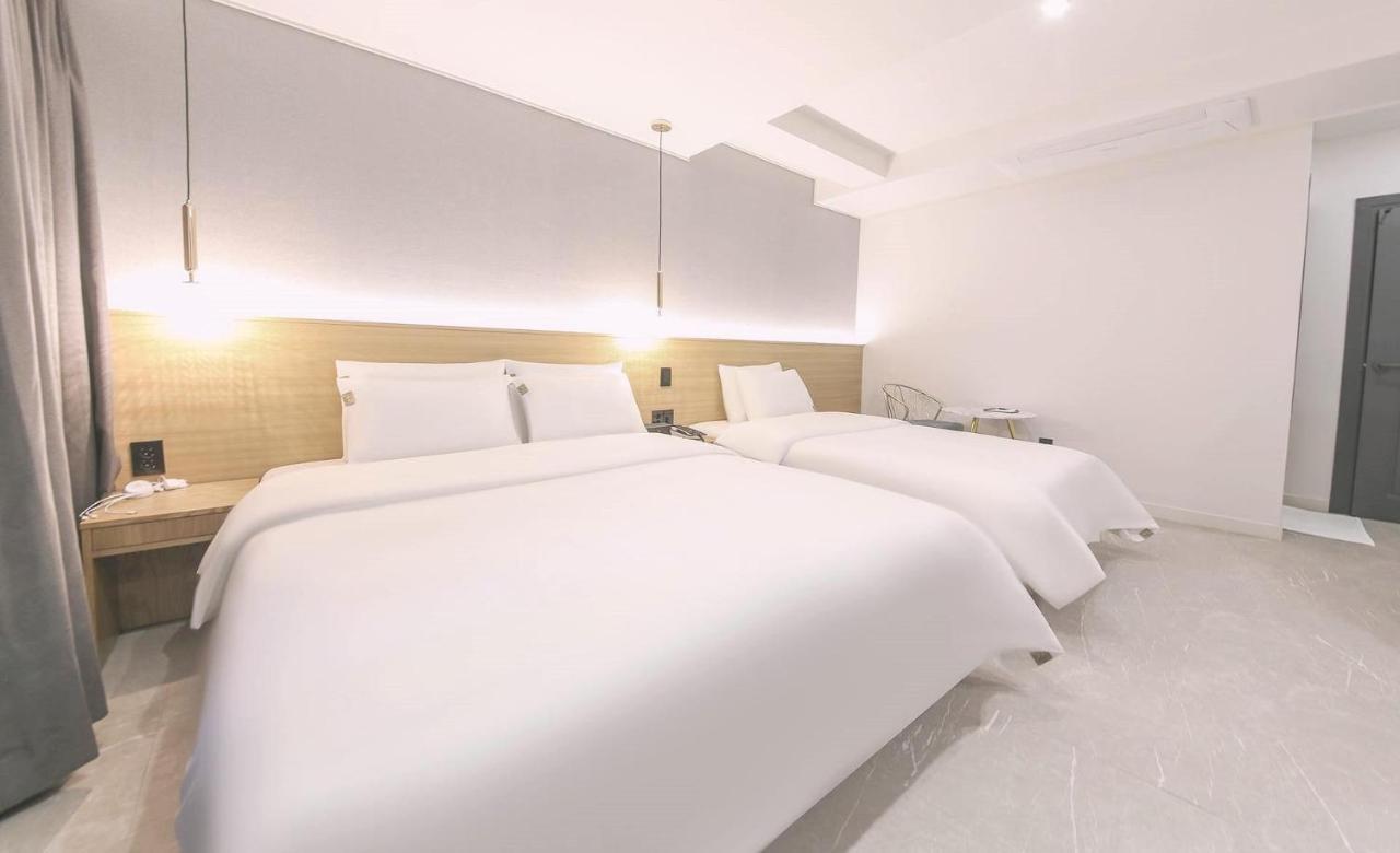 בוסאן Ariel Hotel מראה חיצוני תמונה
