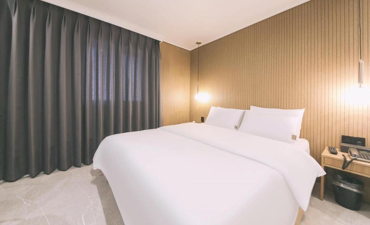בוסאן Ariel Hotel מראה חיצוני תמונה