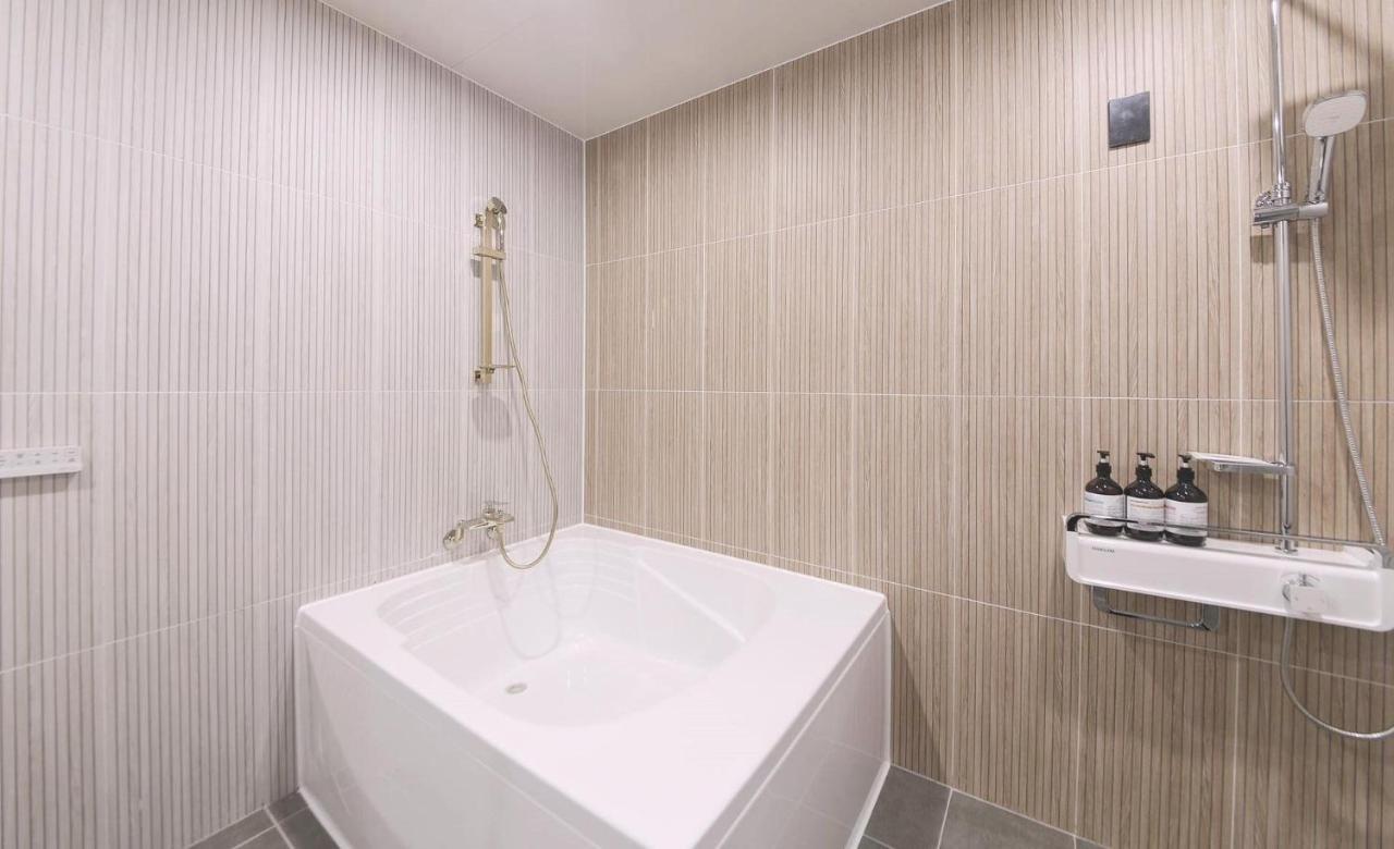 בוסאן Ariel Hotel מראה חיצוני תמונה