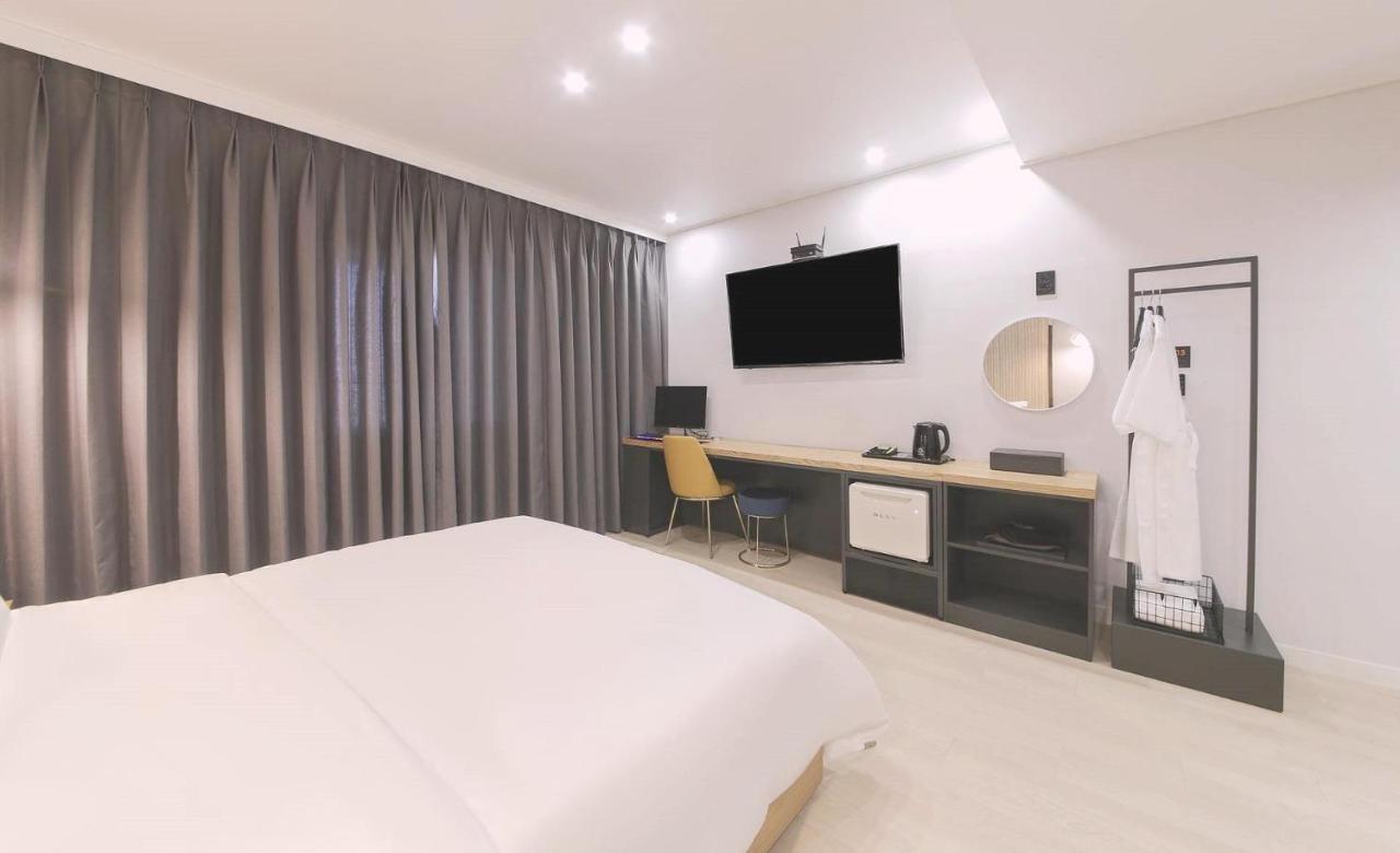 בוסאן Ariel Hotel מראה חיצוני תמונה