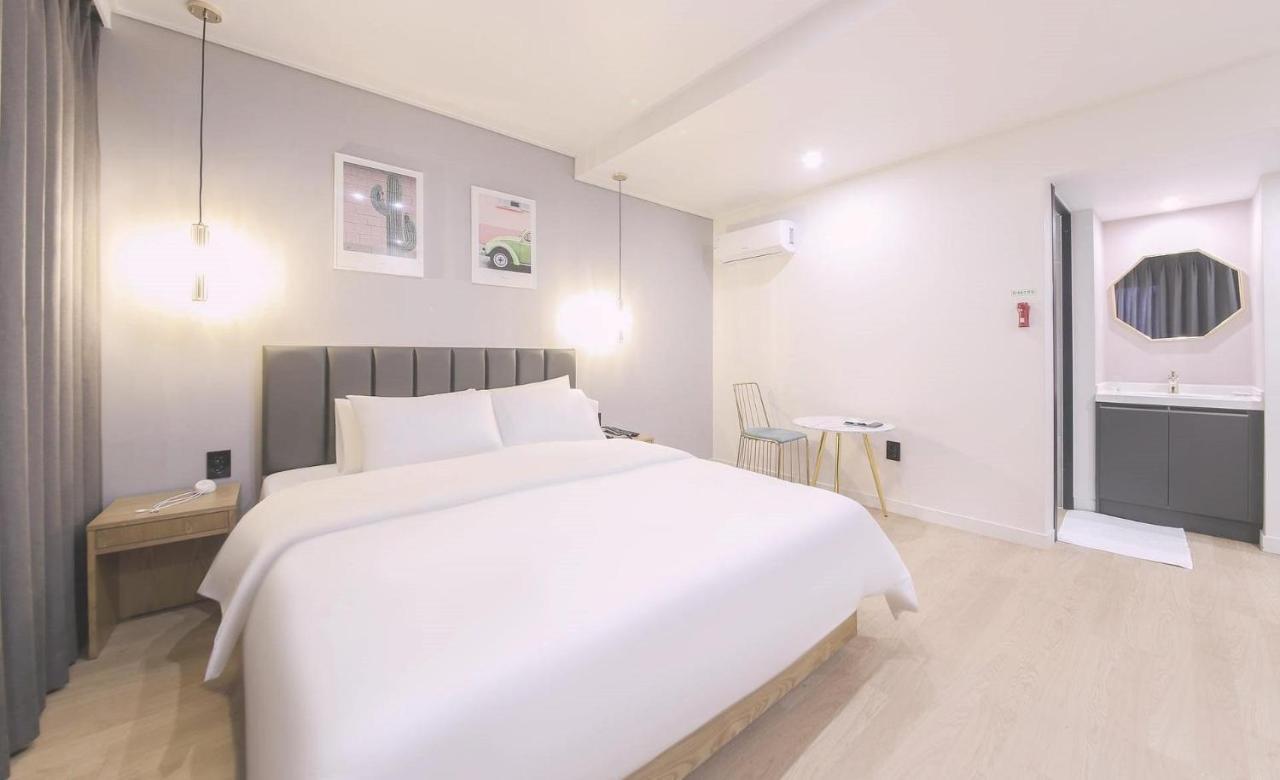 בוסאן Ariel Hotel מראה חיצוני תמונה