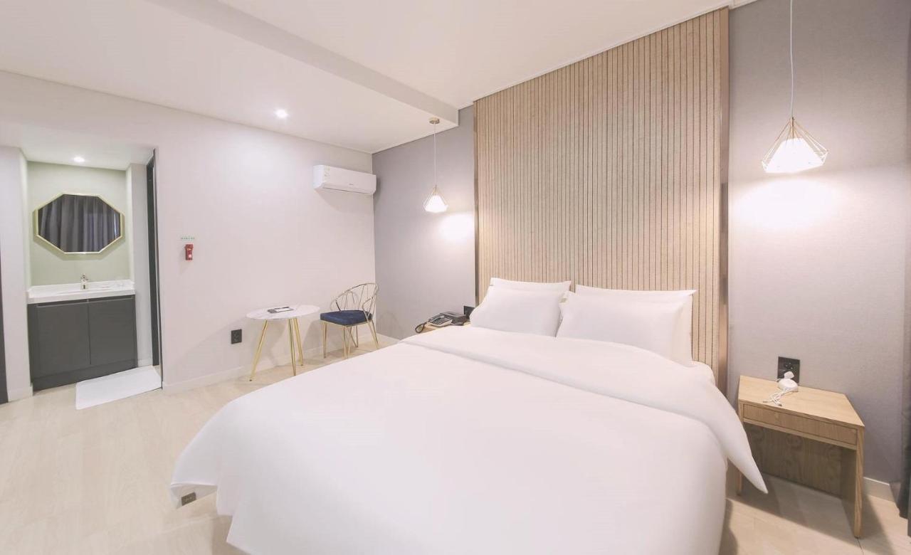 בוסאן Ariel Hotel מראה חיצוני תמונה