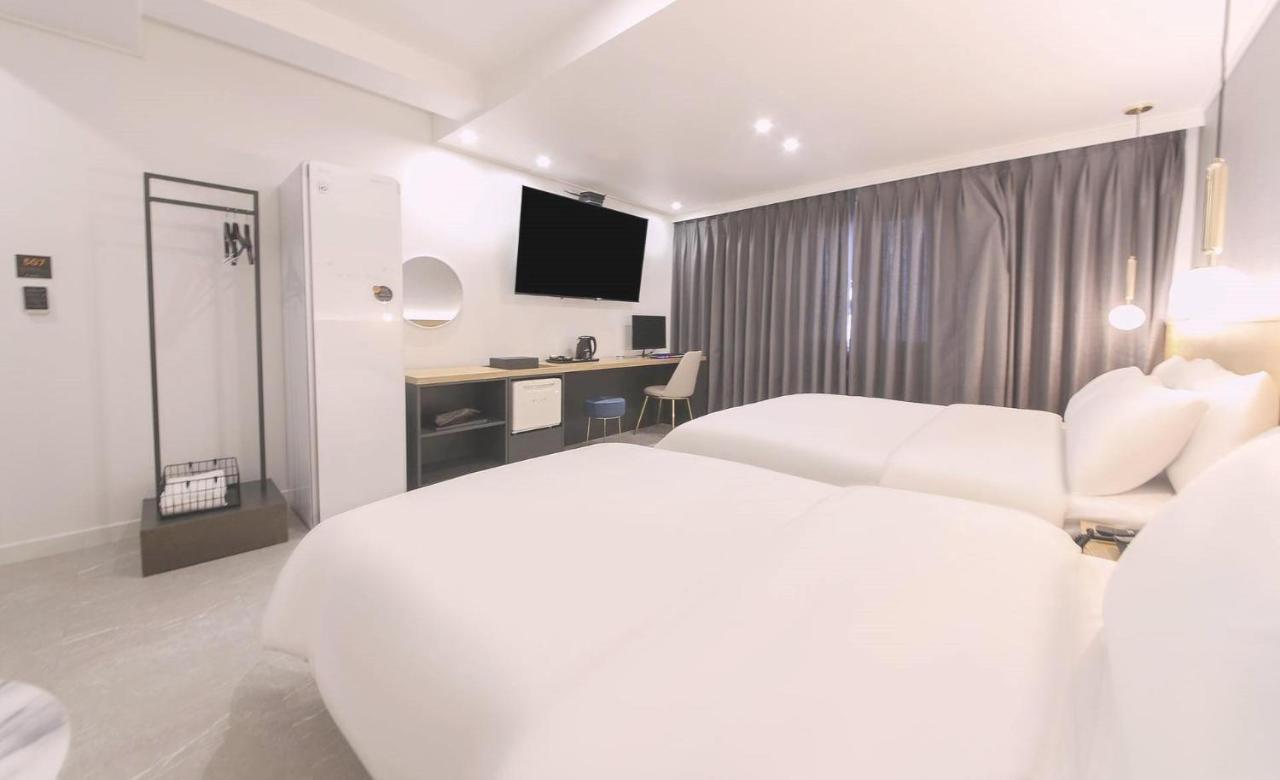 בוסאן Ariel Hotel מראה חיצוני תמונה
