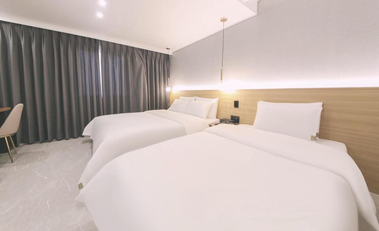 בוסאן Ariel Hotel מראה חיצוני תמונה