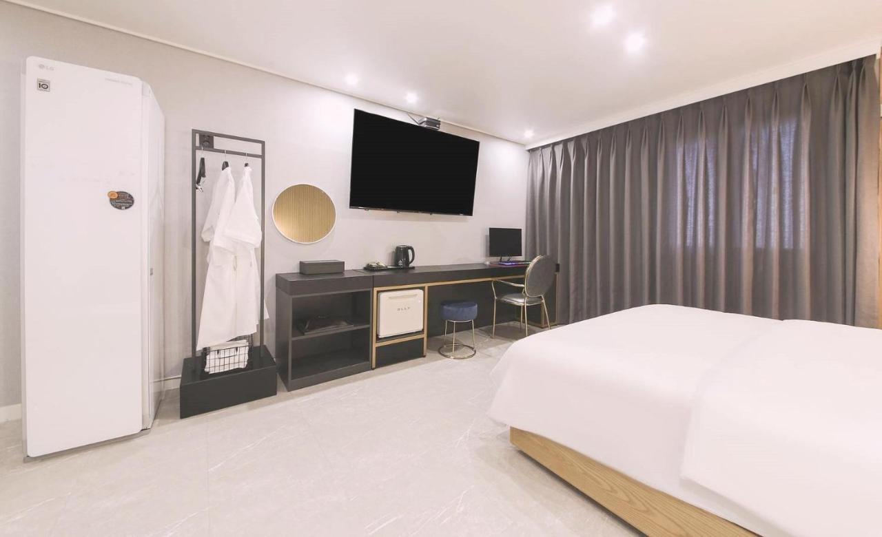 בוסאן Ariel Hotel מראה חיצוני תמונה